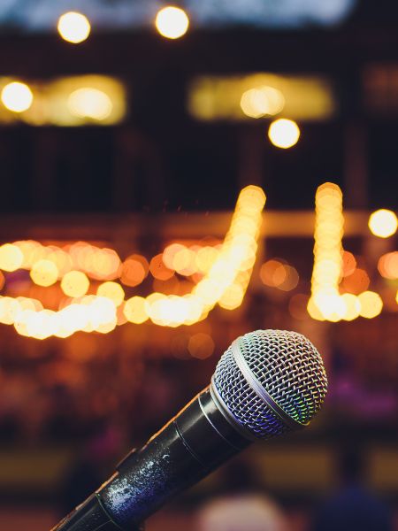 presentador profesional para eventos corporativos